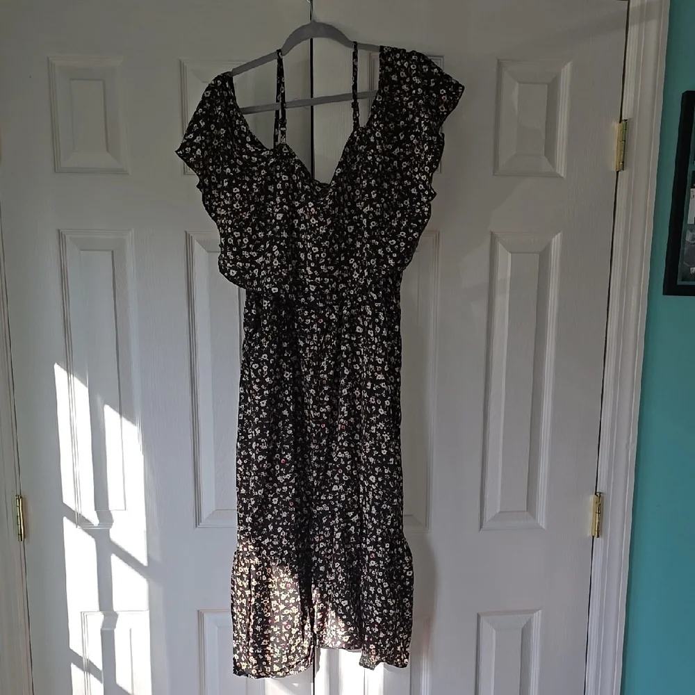 Floral Ruffle Dress - Picture 4 of 4